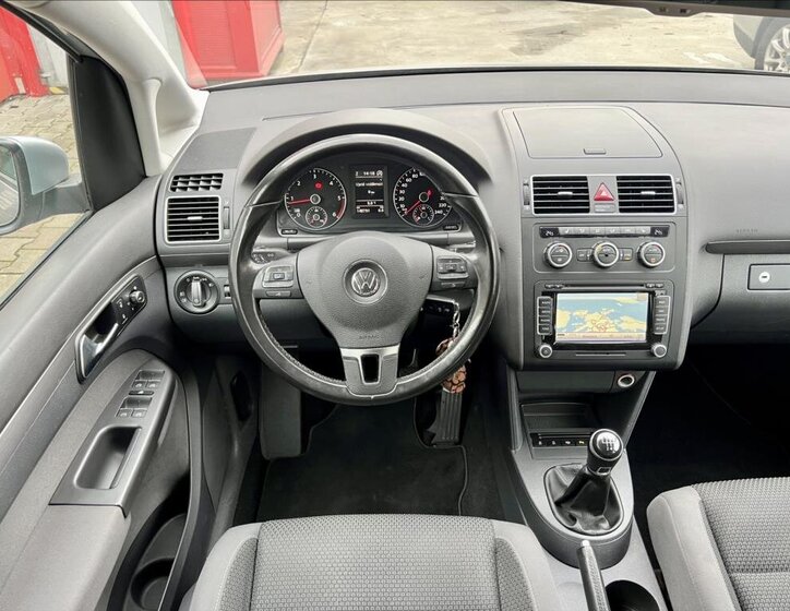 Volkswagen Touran MPV 1,6 l 77 kw