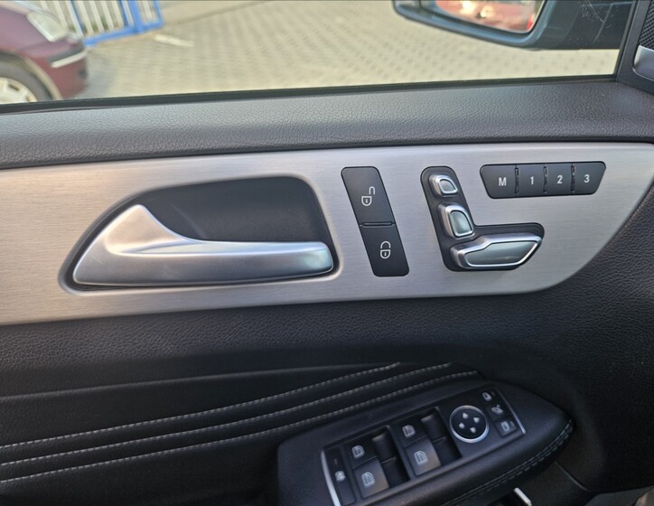 Mercedes-Benz GLE 11