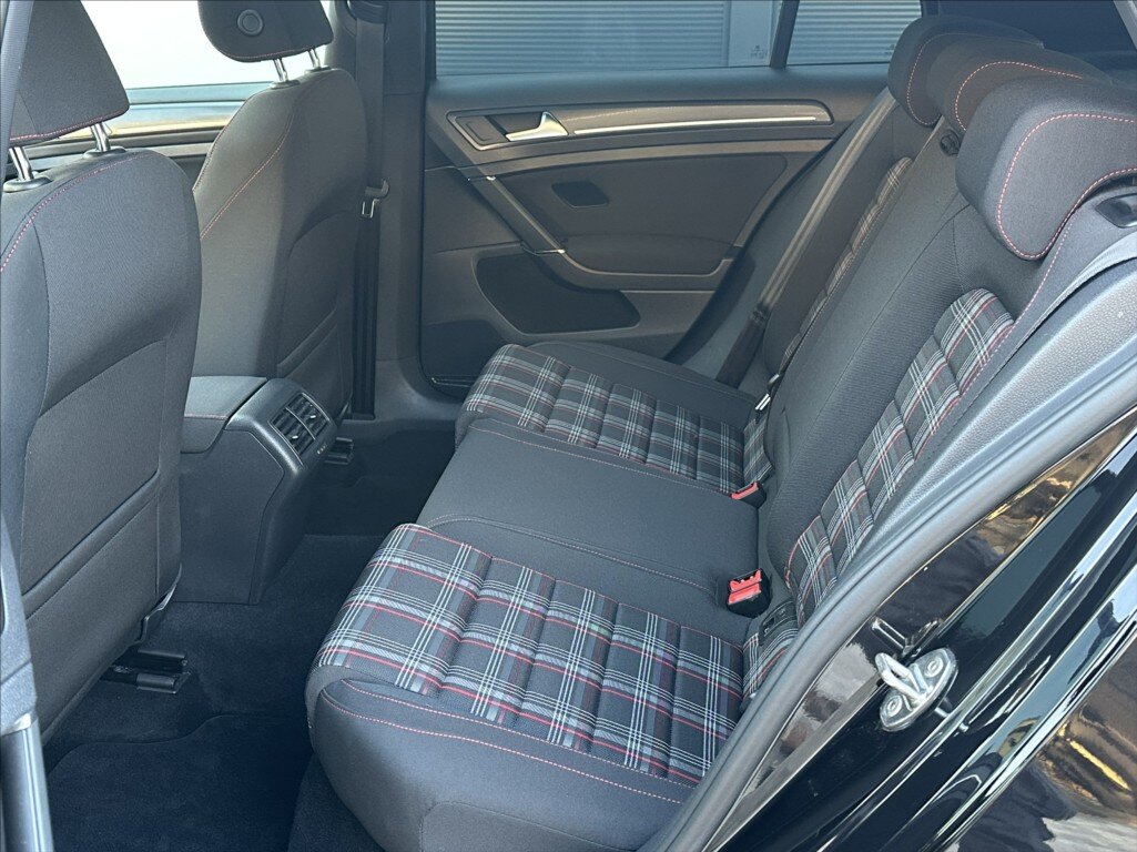 Volkswagen Golf Hatchback 2,0 l 180 kw