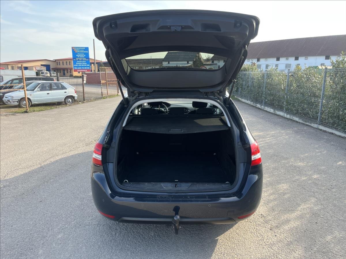 Peugeot 308 Kombi 1,5 l 96 kw