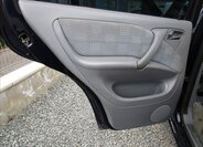 Mercedes-Benz Třídy M Kombi 2,7 l 120 kw