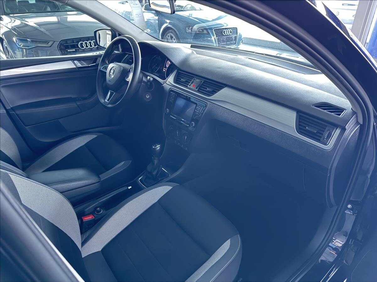 Škoda Rapid Hatchback 999,0 70 kw