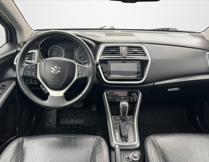 Suzuki SX4 S-Cross 9