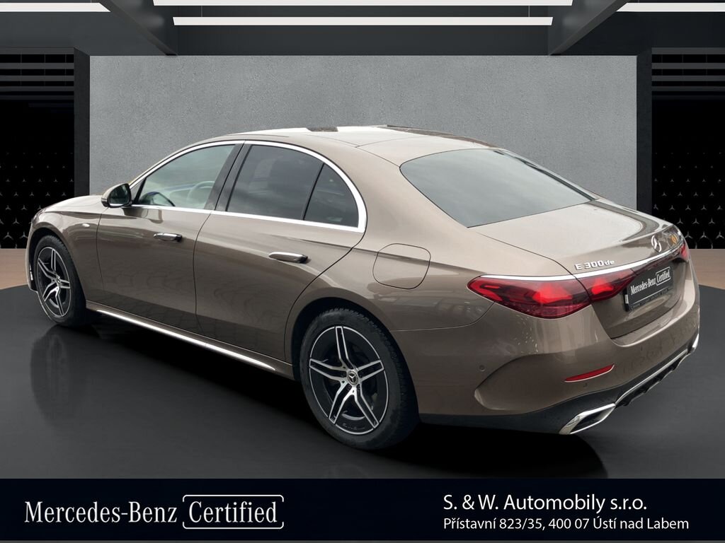 Mercedes-Benz Třídy E Sedan / Limuzína 2,0 l 290 kw