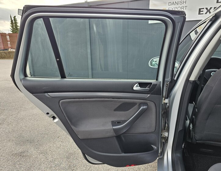 Volkswagen Golf Kombi 2,0 l 77 kw