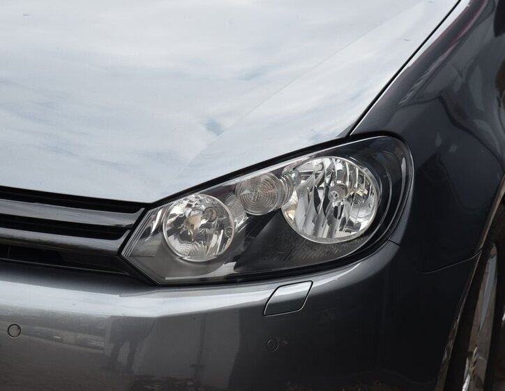 Volkswagen Golf Kombi 1,6 l 77 kw