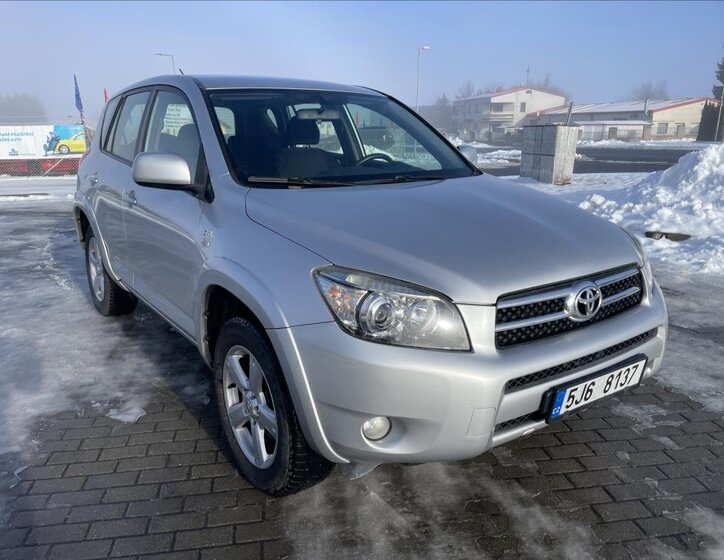Toyota RAV4 6