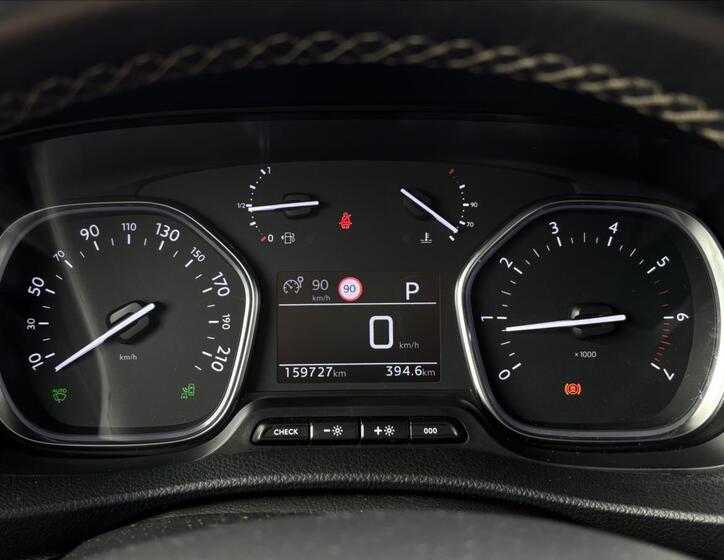 Peugeot Traveller 34