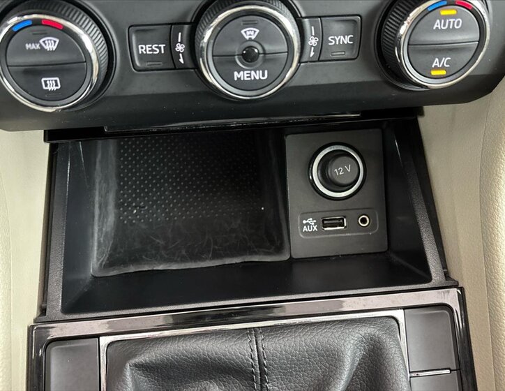 Škoda Superb Liftback 1,4 l 110 kw