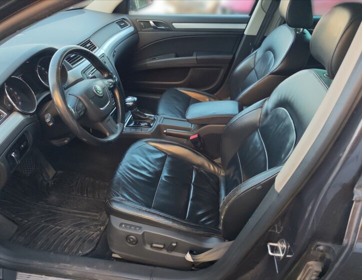 Škoda Superb Kombi 2,0 l 125 kw