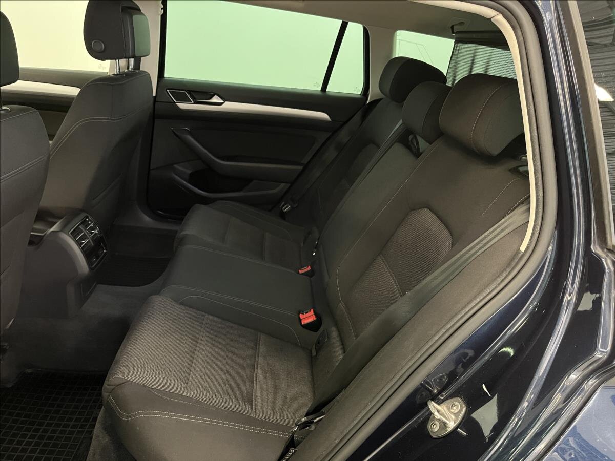 Volkswagen Passat Kombi 2,0 l 140 kw
