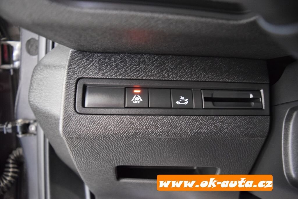 Peugeot 5008 MPV 1,5 l 96 kw