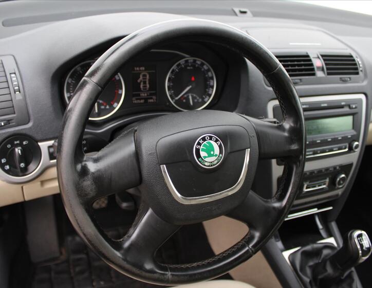 Škoda Octavia 14