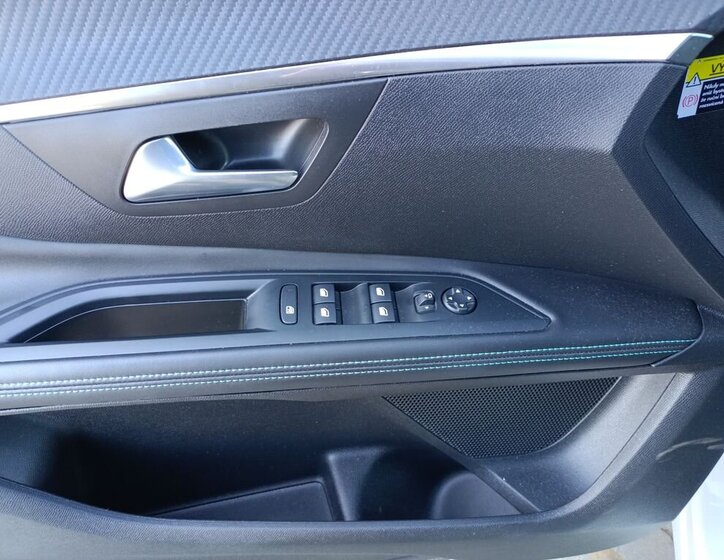 Peugeot 5008 SUV / Terénní 1,2 l 96 kw