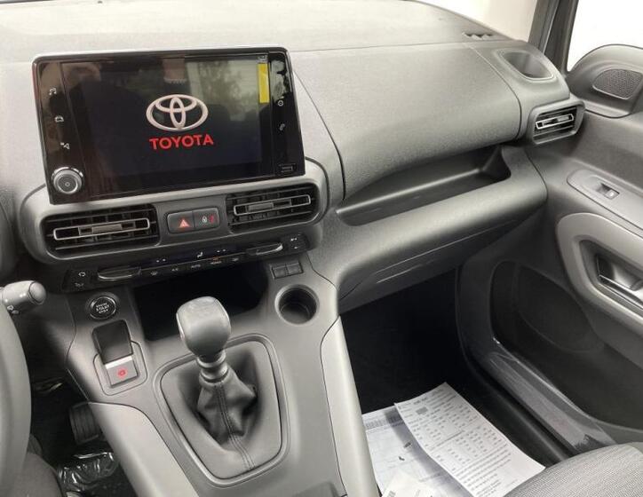 Toyota ProAce City Verso 16