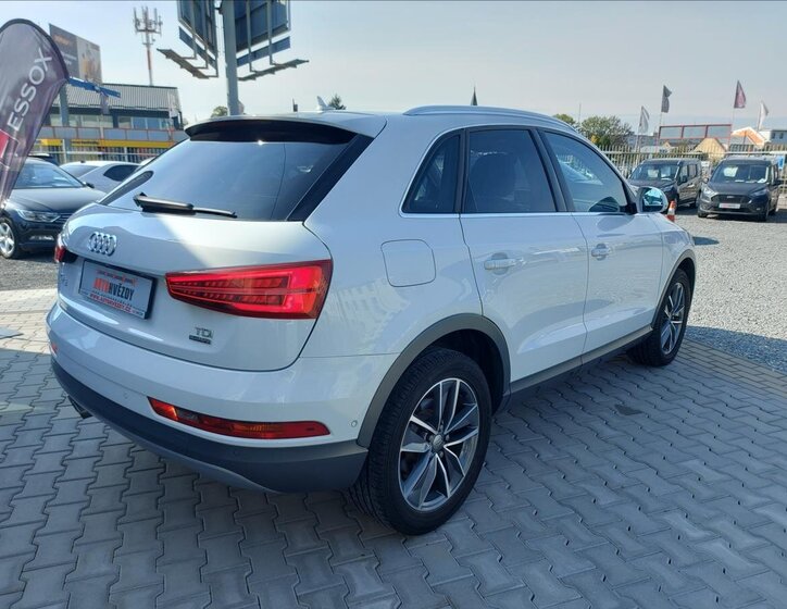 Audi Q3 7