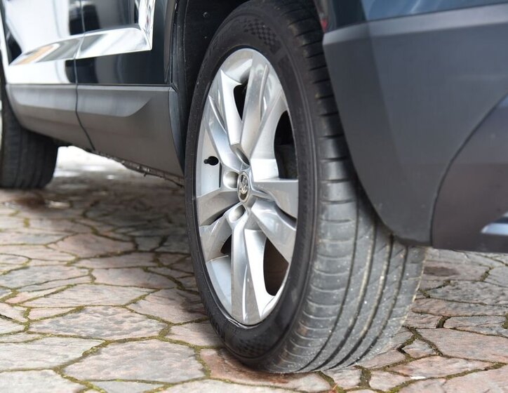 Škoda Karoq SUV 1,5 l 110 kw