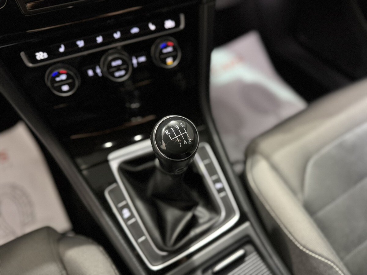 Volkswagen Golf Kombi 2,0 l 110 kw