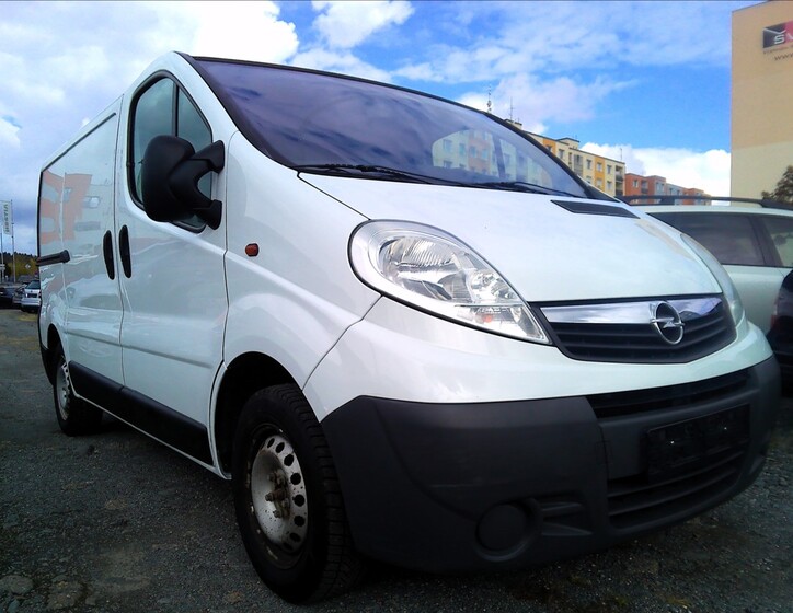 Opel Vivaro 2
