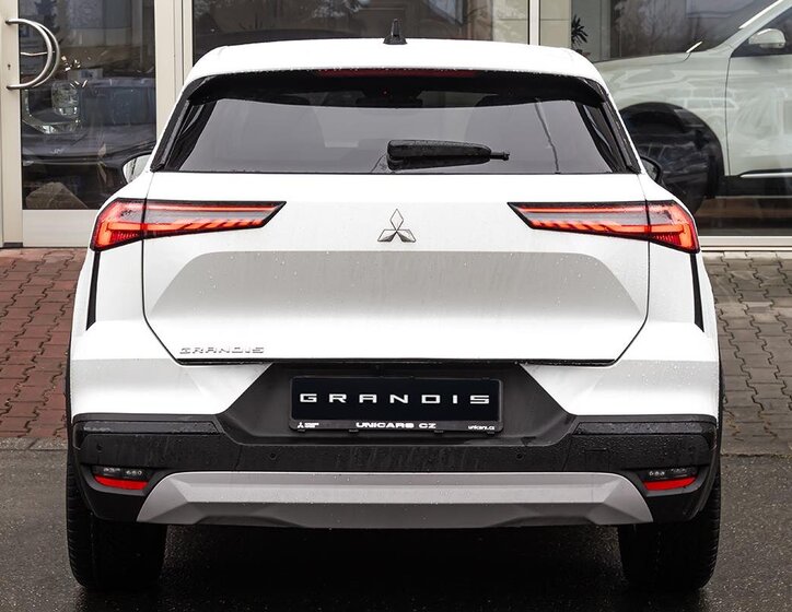 Mitsubishi Grandis SUV 1,3 l 104 kw