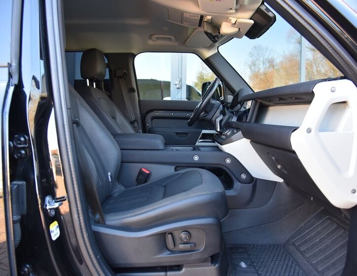 Land Rover Defender SUV 3,0 l 183 kw