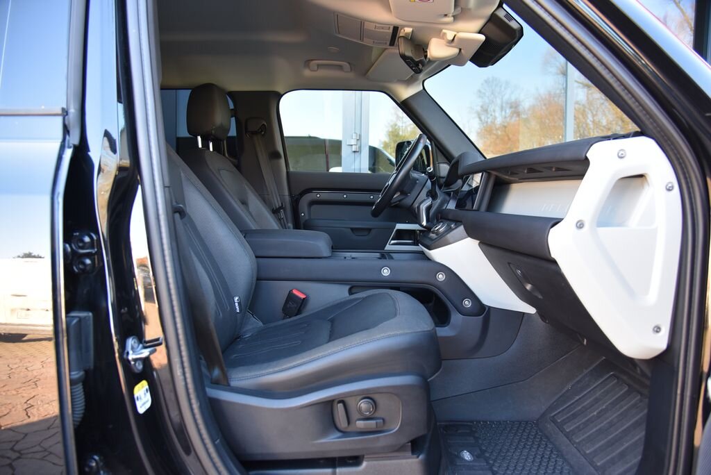 Land Rover Defender SUV 3,0 l 183 kw