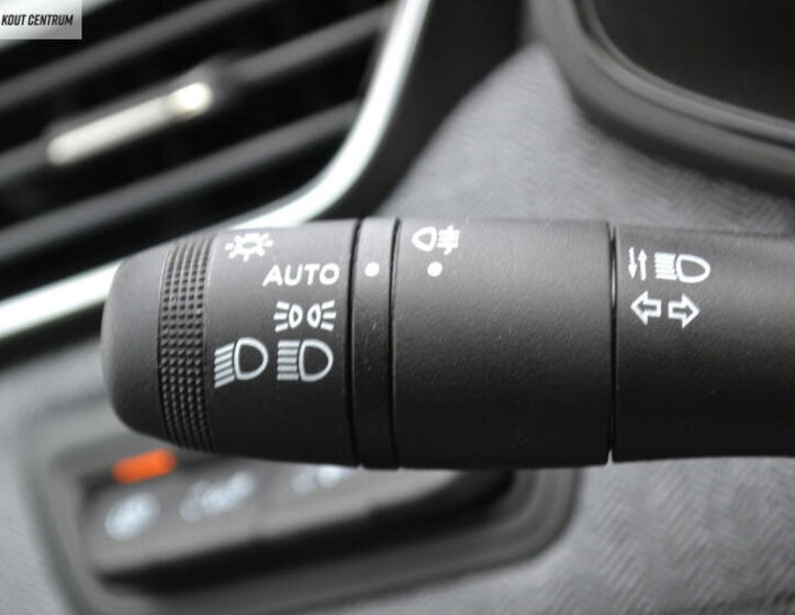 Renault Clio Hatchback 999,0 67 kw