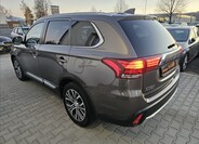Mitsubishi Outlander 10