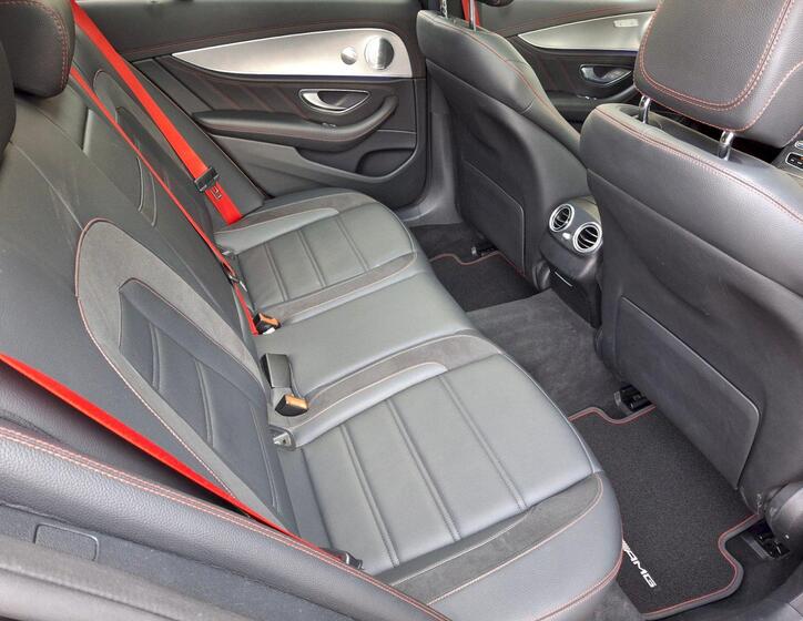 Mercedes-Benz Třídy E 13