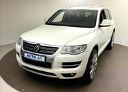 Volkswagen Touareg 1