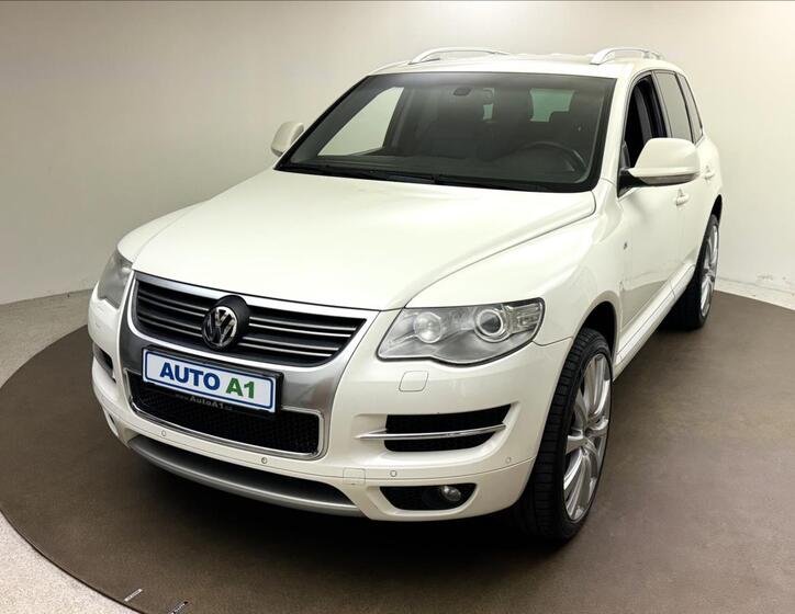 Volkswagen Touareg 1