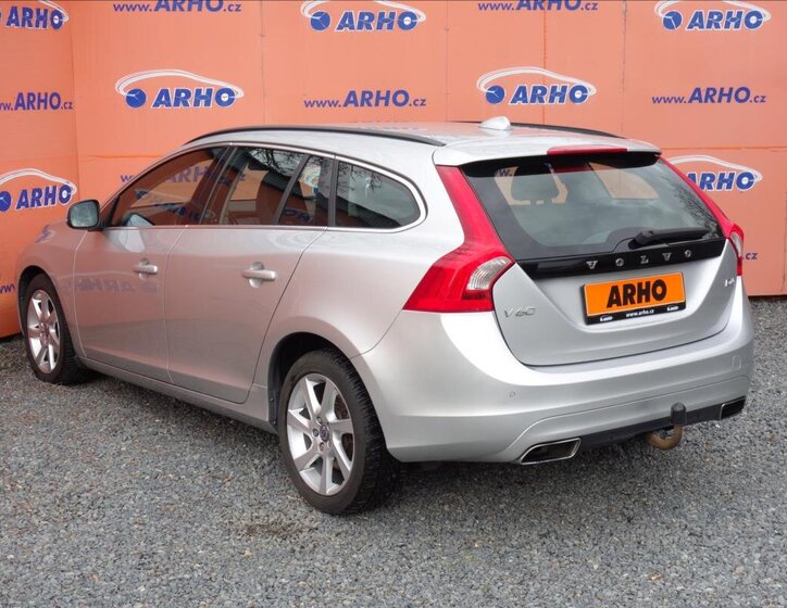 Volvo V60 Kombi 2,0 l 133 kw