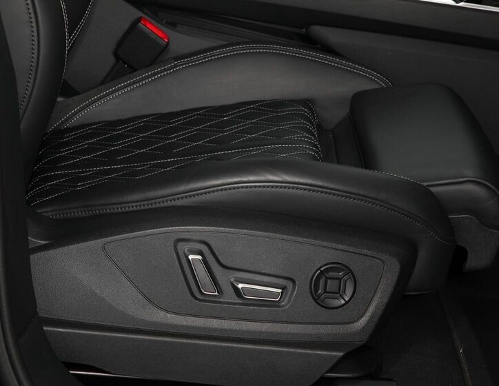 Audi e-tron SUV 0,0 300 kw