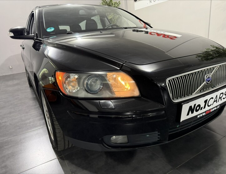 Volvo V50 24