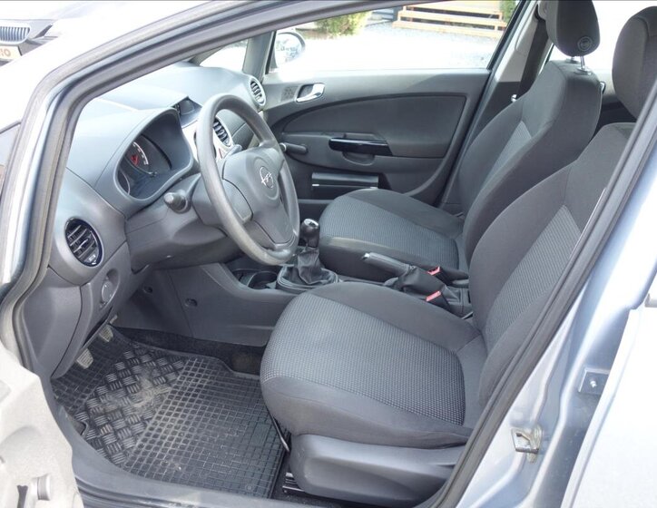 Opel Corsa Hatchback 1,2 l 59 kw