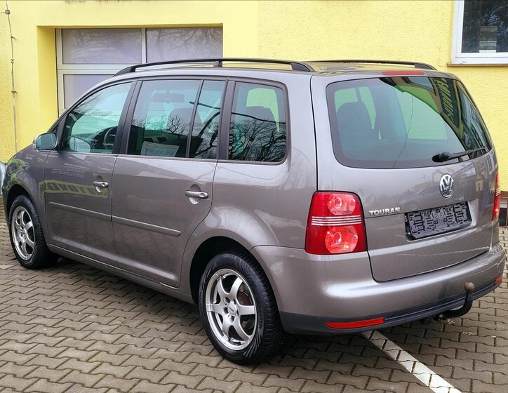Volkswagen Touran Kombi 1,4 l 103 kw