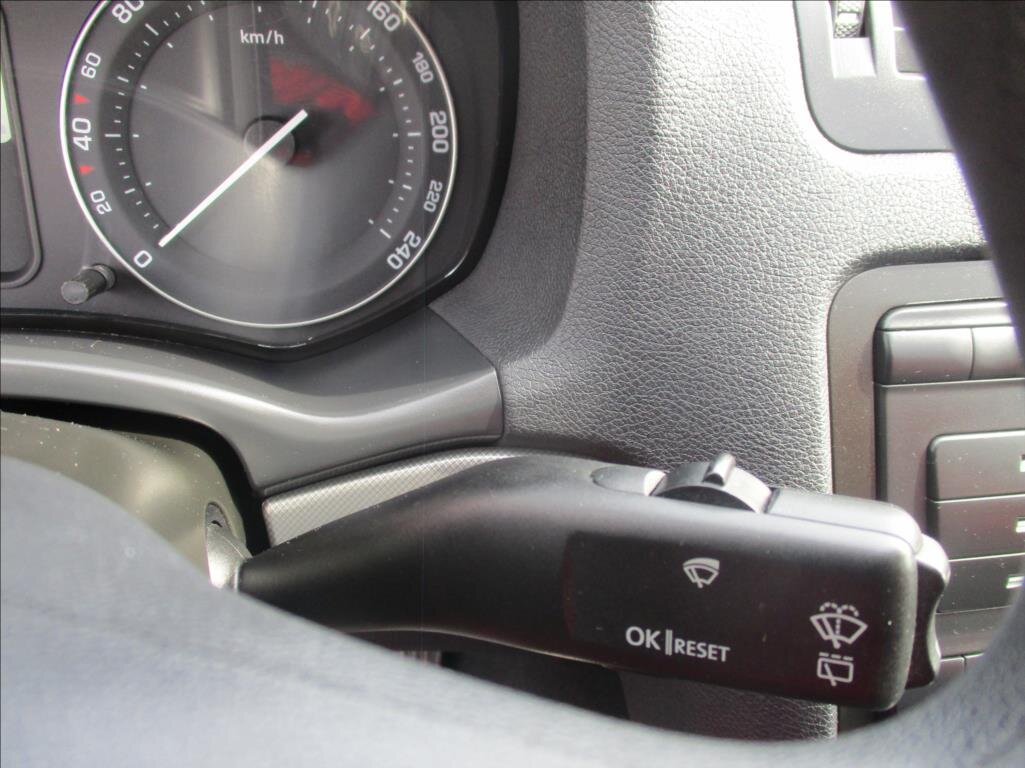 Škoda Octavia Sedan / Limuzína 1,6 l 75 kw