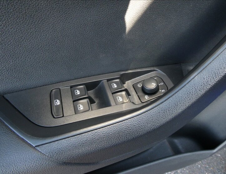 Škoda Karoq SUV / Terénní 2,0 l 110 kw