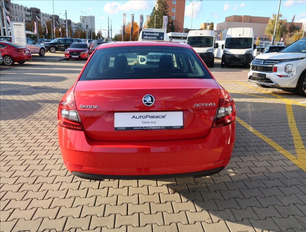 Škoda Octavia Liftback 1,6 l 85 kw