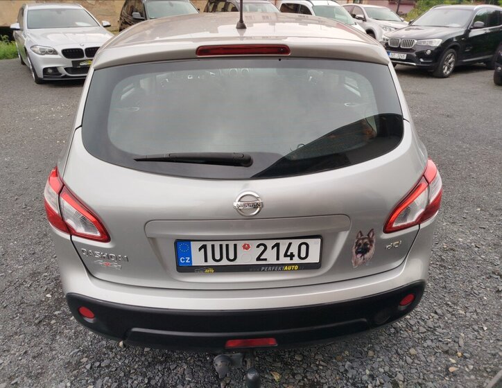 Nissan Qashqai SUV / Terénní 2,0 l 110 kw