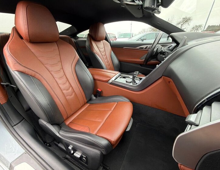 BMW Řada 8 Kupé 4,4 l 390 kw