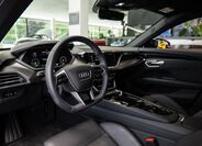 Audi e-tron 5