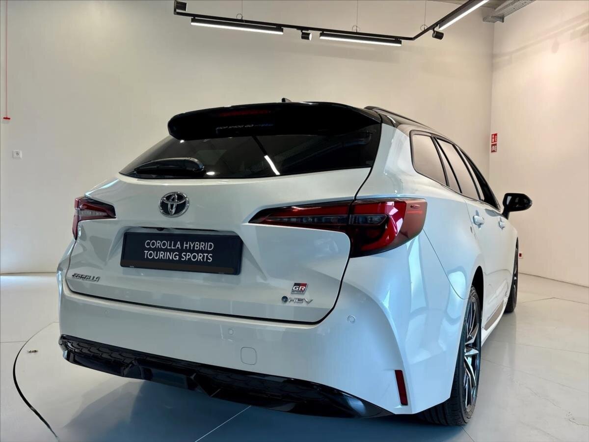 Toyota Corolla Kombi 2,0 l 112 kw