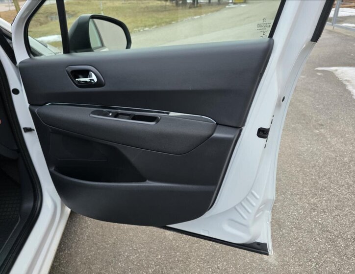 Peugeot 5008 Kombi 1,6 l 84 kw