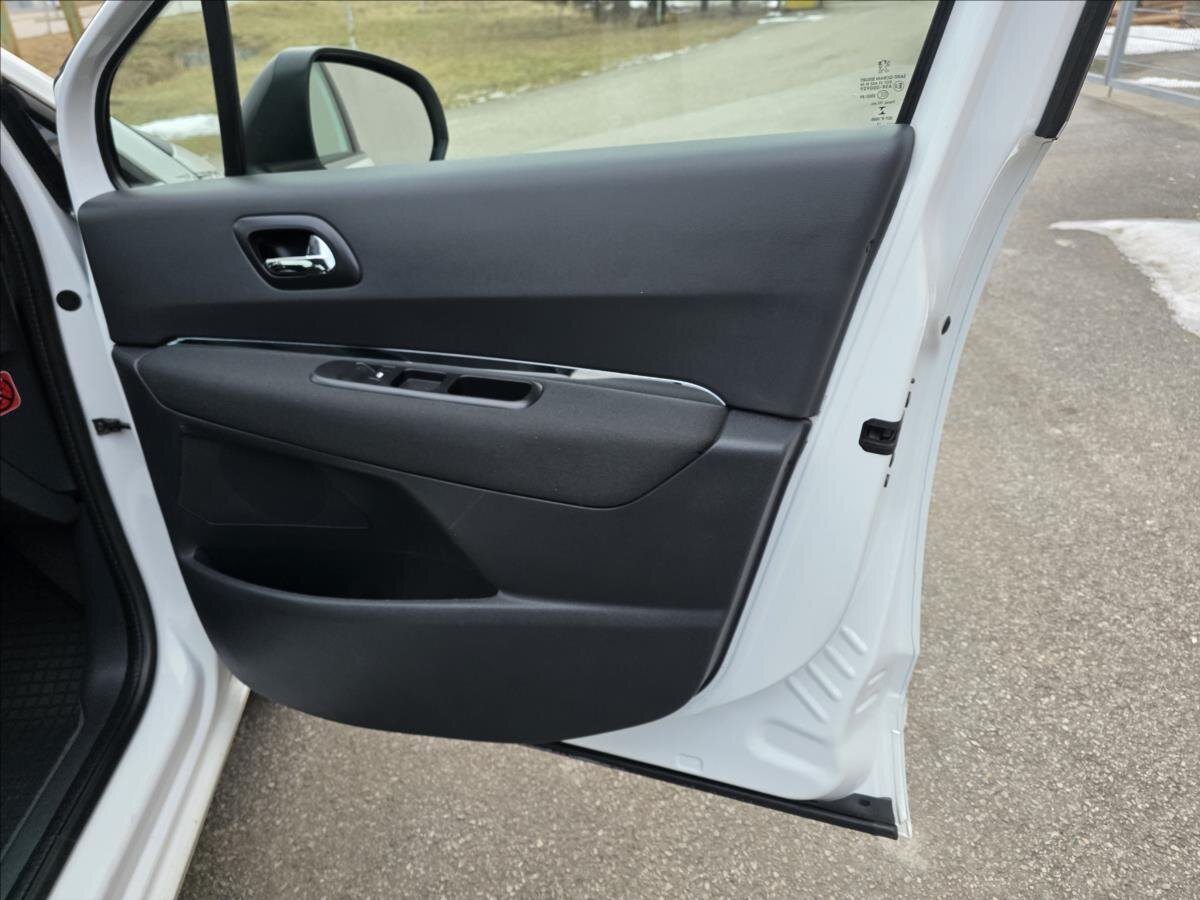 Peugeot 5008 Kombi 1,6 l 84 kw