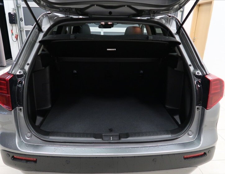 Suzuki Vitara SUV 1,4 l 103 kw