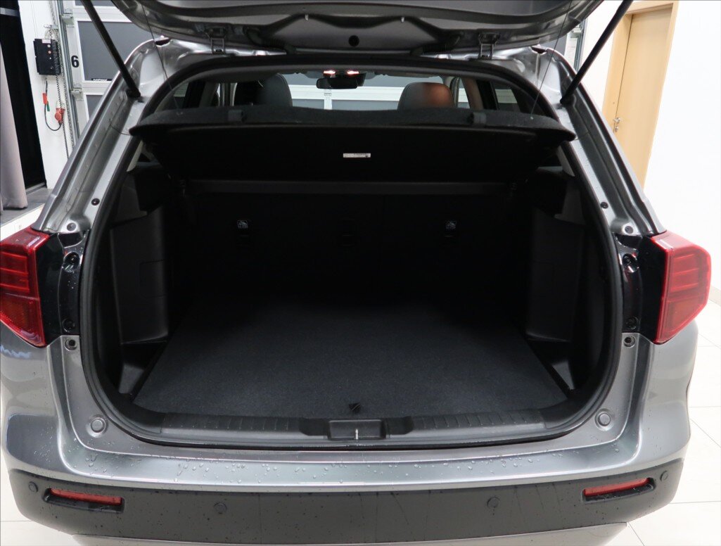 Suzuki Vitara SUV 1,4 l 103 kw