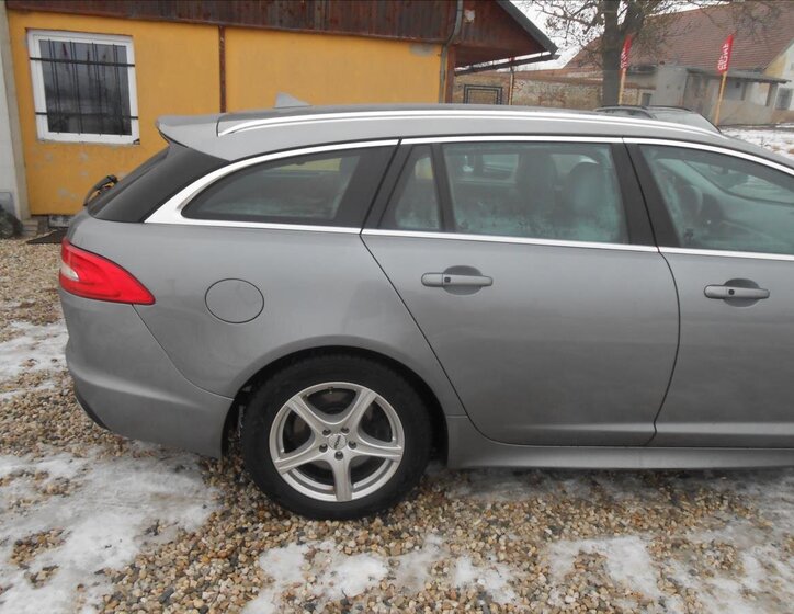 Jaguar XF Kombi 2,2 l 147 kw