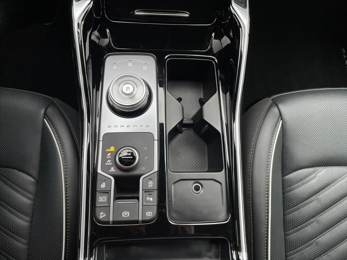 KIA Sorento SUV / Terénní 2,2 l 142 kw