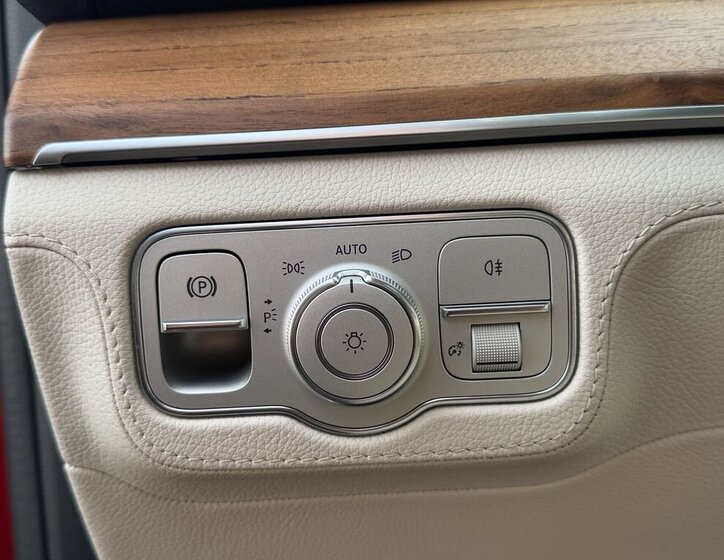 Mercedes-Benz GLS SUV / Terénní 2,9 l 243 kw